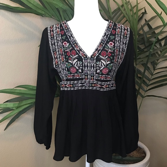 Knox Rose Embroidered Top-Blouse - Size: XS - Picture 12 of 17